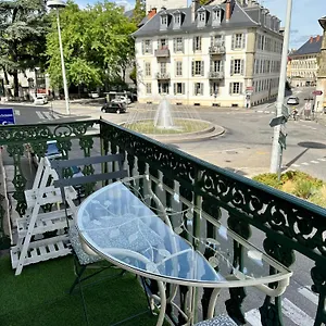 D Exception 100m2 Avec Parking - Centre Historique Chambéry